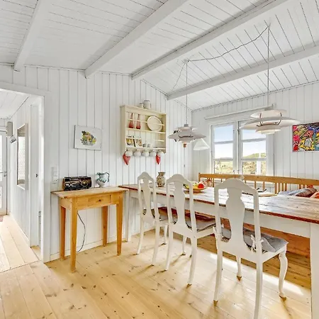 2 Bedroom Cozy In Hvide Sande 度假居