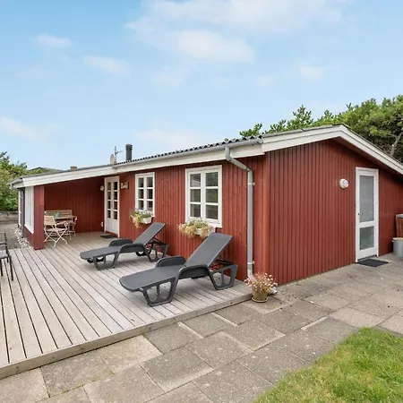 2 Bedroom Cozy In Hvide Sande 度假居